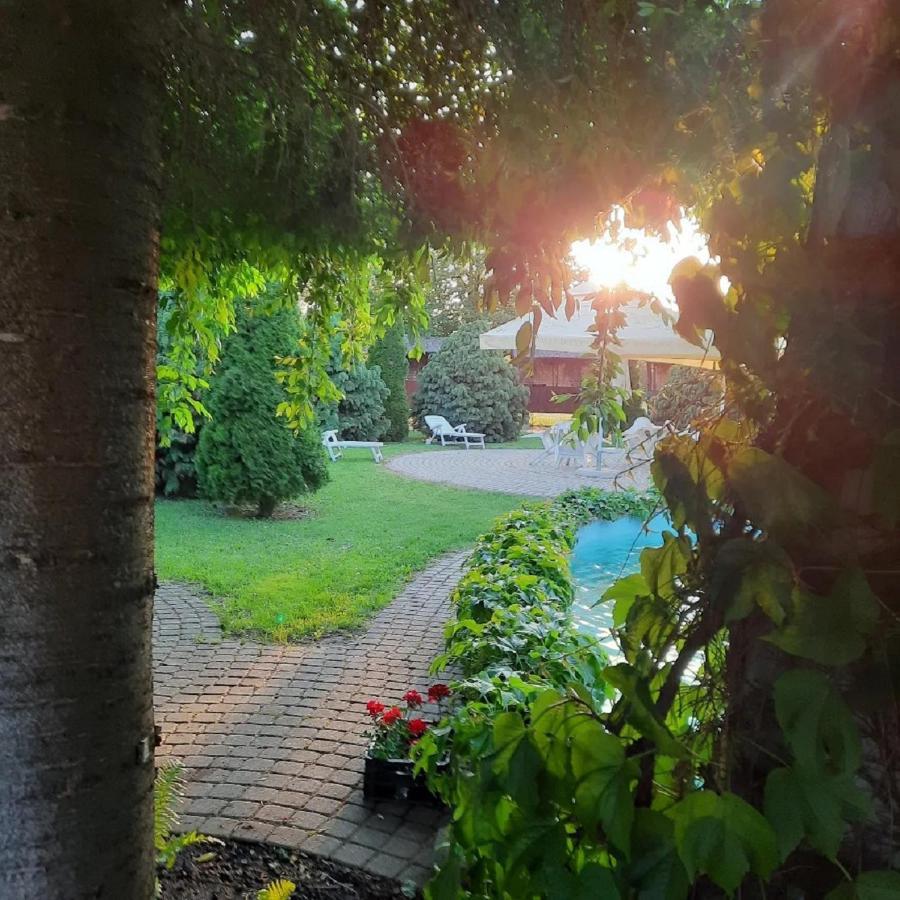 Gasthof Laci Betyar Hajdúszoboszló Exterior foto