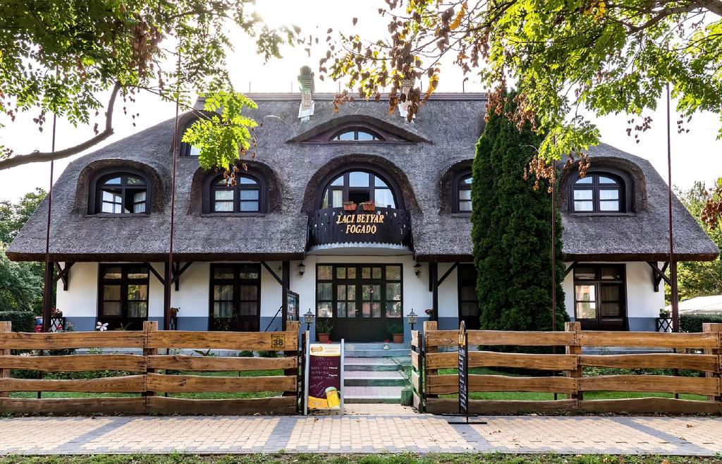 Hotel Gasthof Laci Betyar Hajdúszoboszló Exterior foto